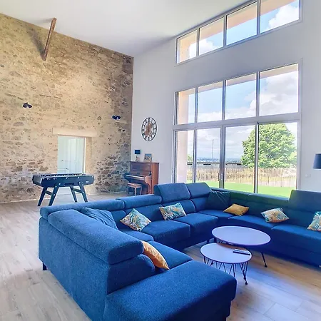 Holiday home Au Vent Des Collines *